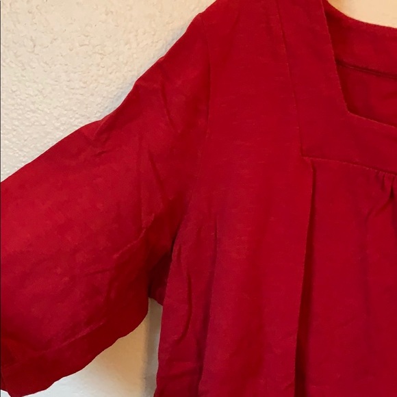 Red blouse - Picture 4 of 4